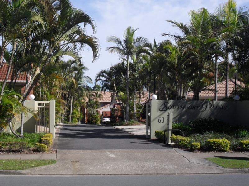 60 Whitby, Southport QLD 4215