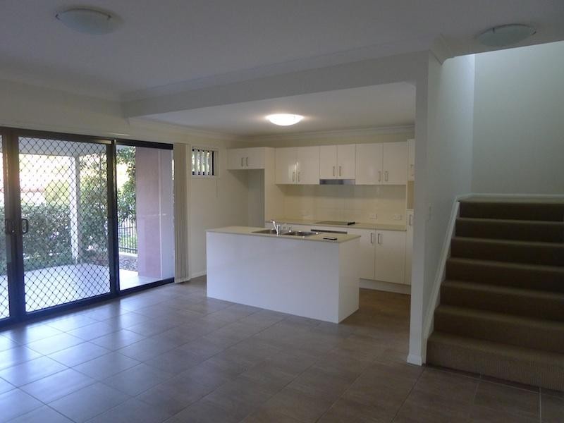 35 Hamilton Road, Moorooka QLD 4105