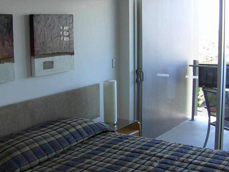 53 Darrambal, Chevron Island QLD 4217