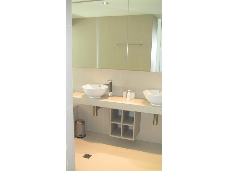 53 Darrambal, Chevron Island QLD 4217