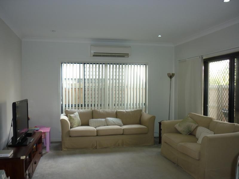 16 Surbiton Court, Carindale QLD 4152