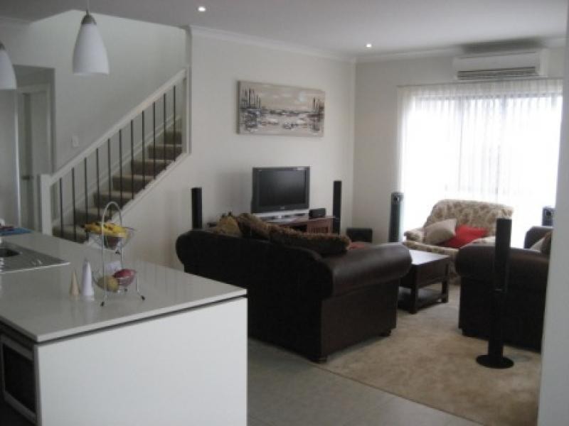 16 Surbiton Court, Carindale QLD 4152