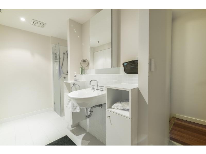 64 Macquarie Street, Teneriffe QLD 4005