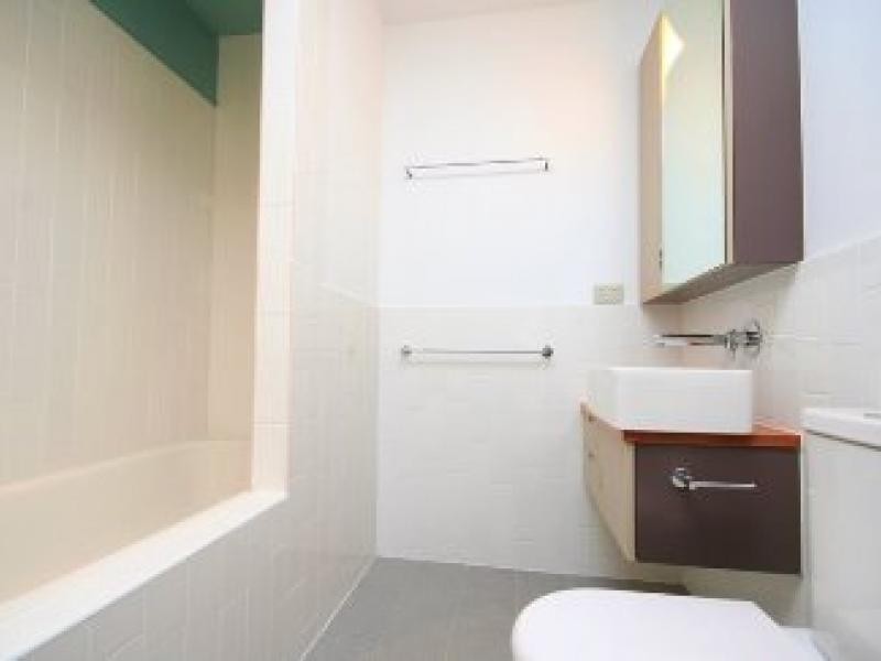 8 Skyring Terrace, Teneriffe QLD 4005