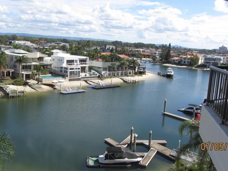 Paradise Waters QLD 4217