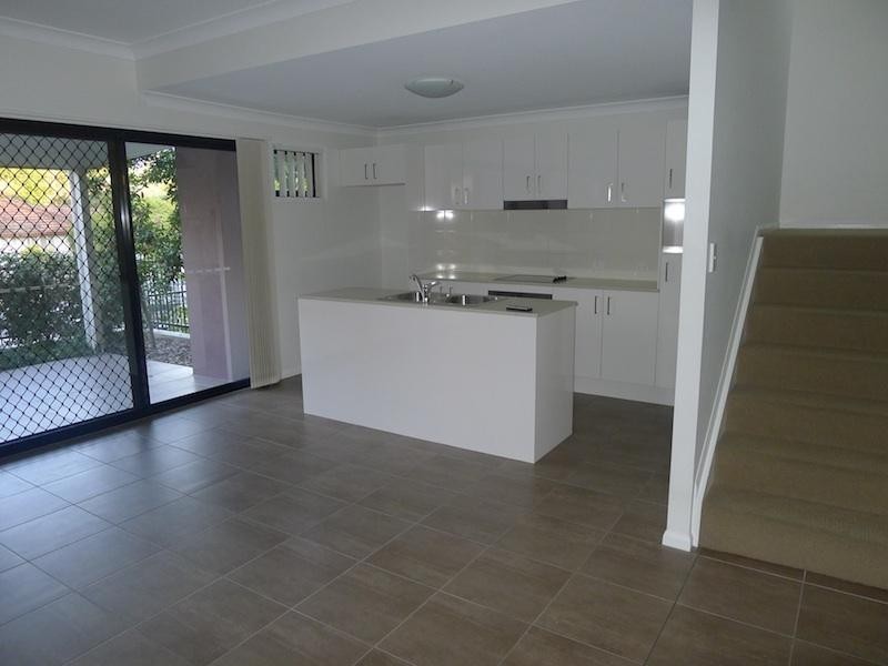 35 Hamilton Road, Moorooka QLD 4105