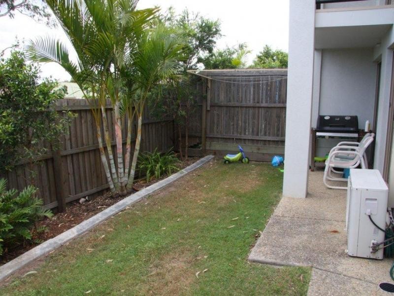 4 Johnston Street, Carina QLD 4152