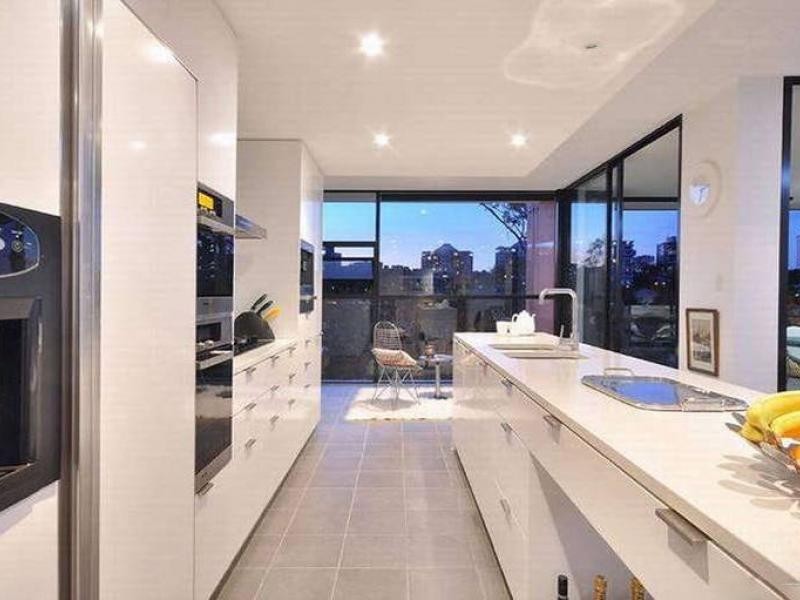 10 Pidgeon Close, West End QLD 4101