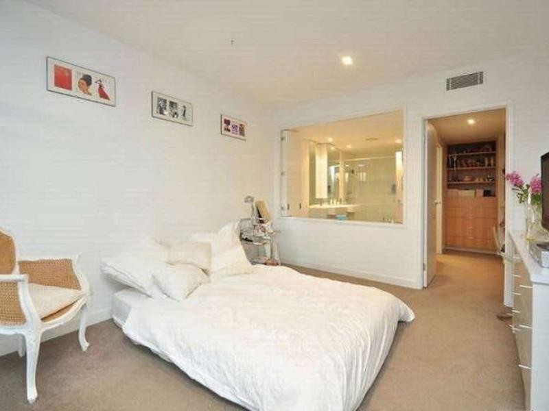 10 Pidgeon Close, West End QLD 4101