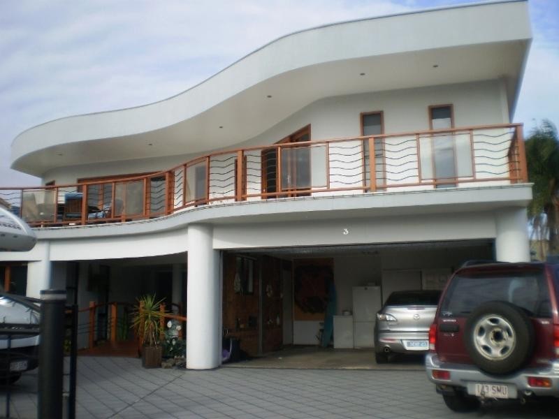 3 Columbia, Newport QLD 4020