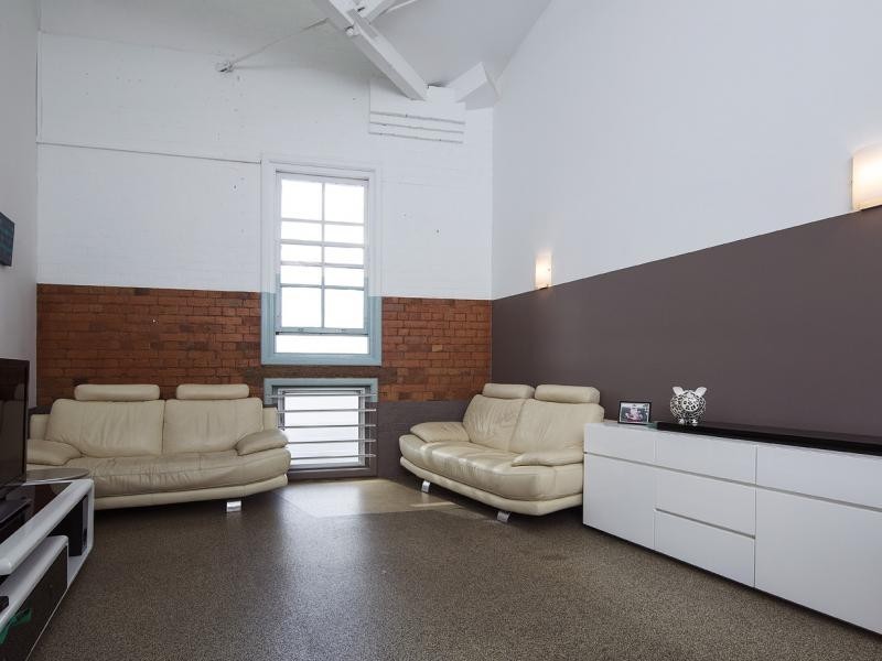 8 Skyring Terrace, Teneriffe QLD 4005