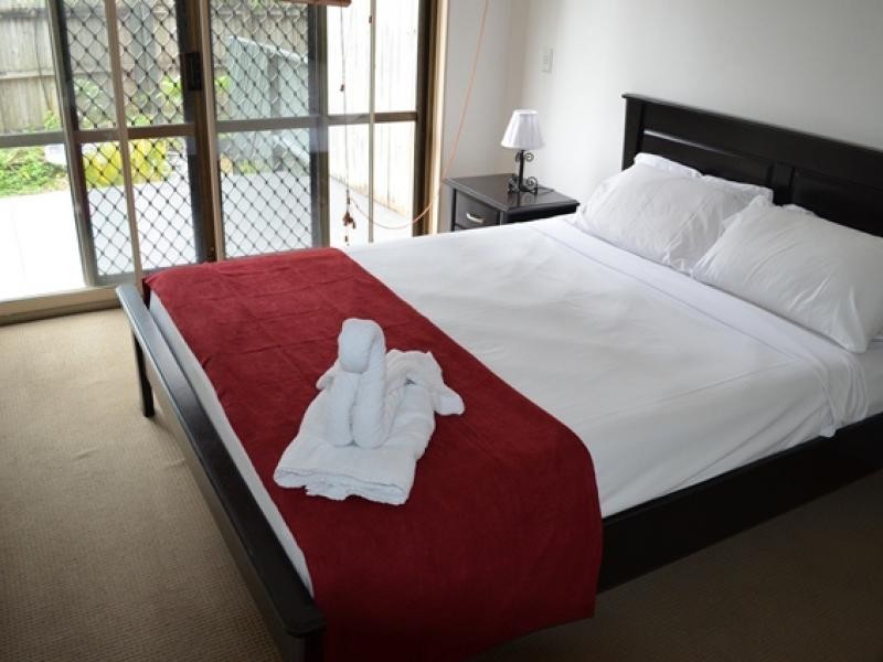 38 Enderley Ave, Surfers Paradise QLD 4217