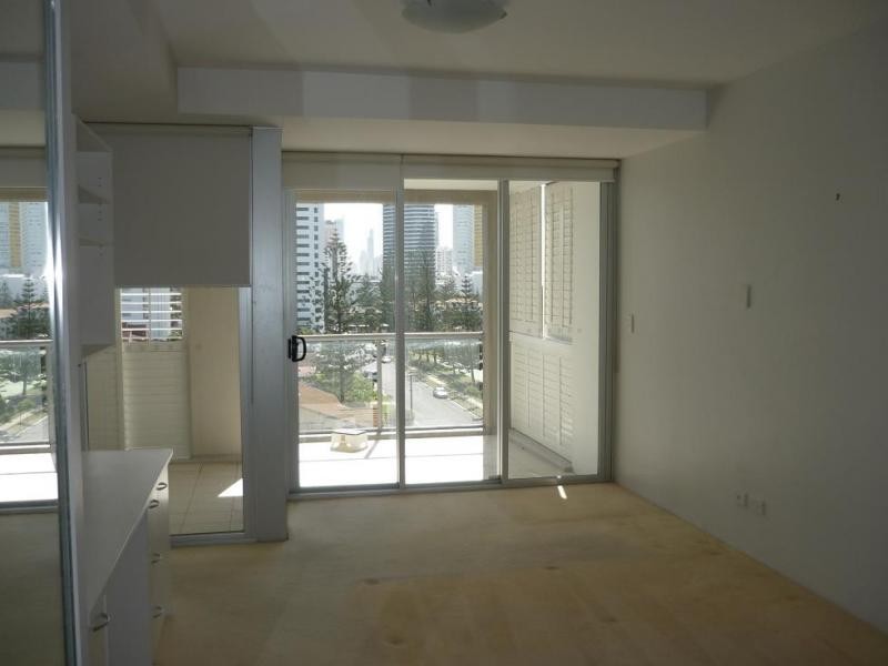 19 Mermaid Avenue, Broadbeach QLD 4218