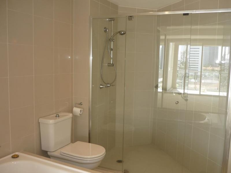 19 Mermaid Avenue, Broadbeach QLD 4218