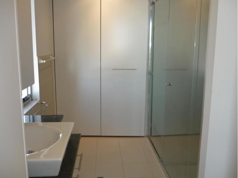 19 Mermaid Avenue, Broadbeach QLD 4218