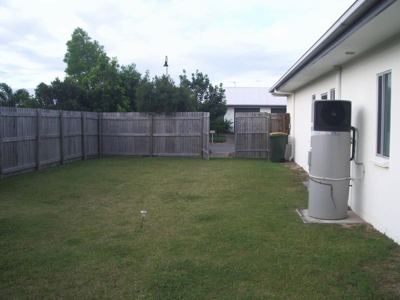 230 Pulgul St, Urangan QLD 4655