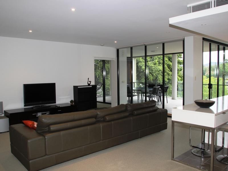 10 Pidgeon Close, West End QLD 4101