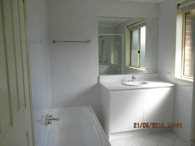 32 RIVERVIEW ROAD, Nerang QLD 4211