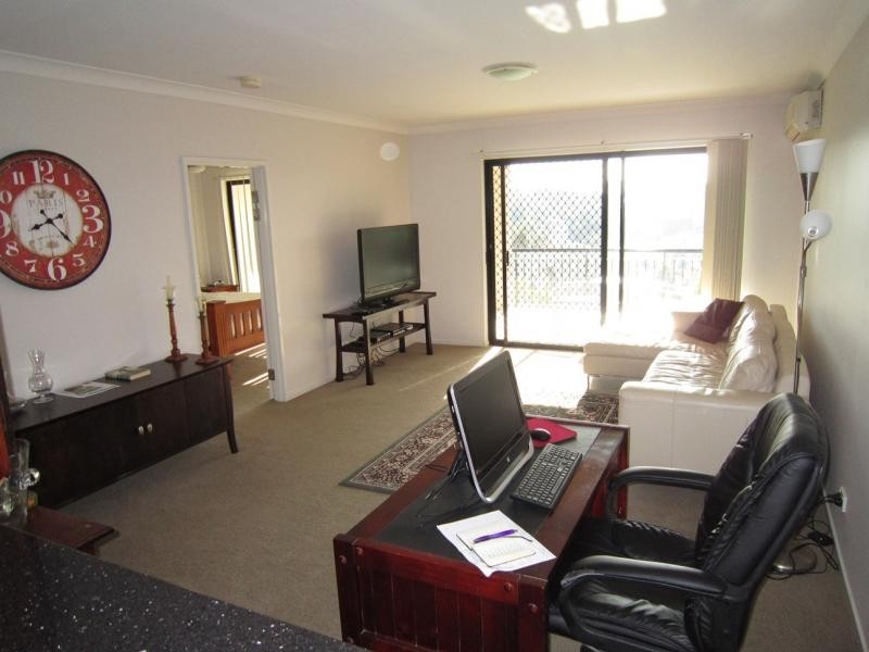 70 Norman Crescent, Norman Park QLD 4170