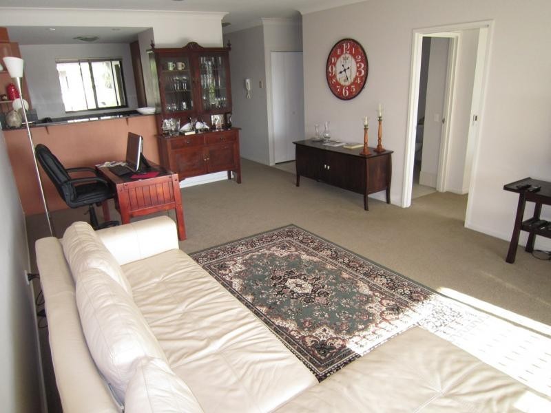 70 Norman Crescent, Norman Park QLD 4170