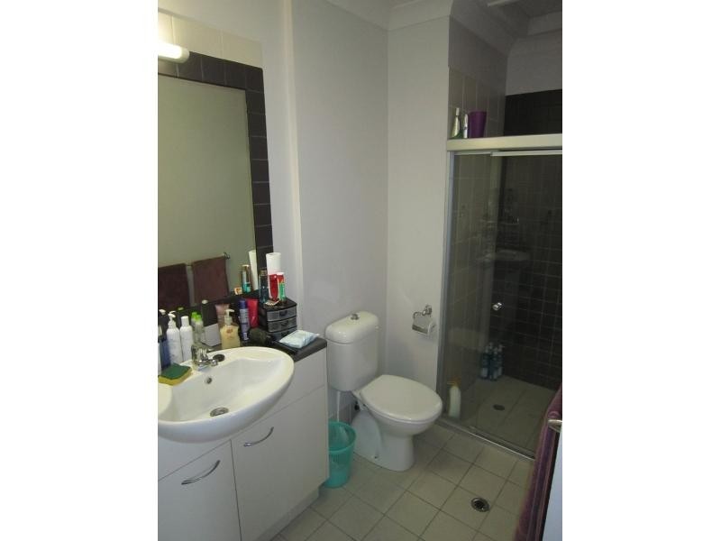 70 Norman Crescent, Norman Park QLD 4170