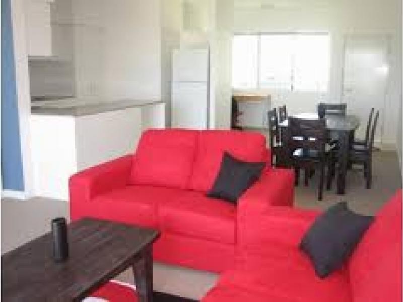 98 University Drive, Varsity Lakes QLD 4227