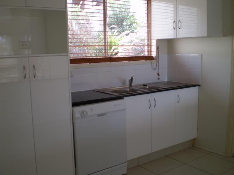 601 Pine Ridge Road, Biggera Waters QLD 4216