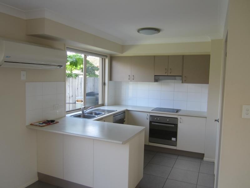 22 Johnston Street, Carina QLD 4152