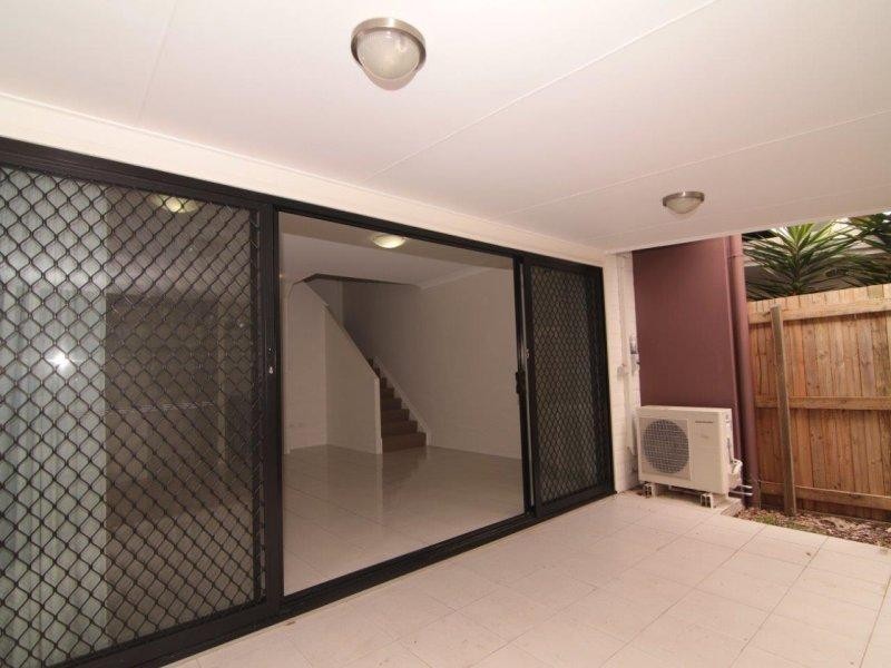 35 Hamilton Road, Moorooka QLD 4105