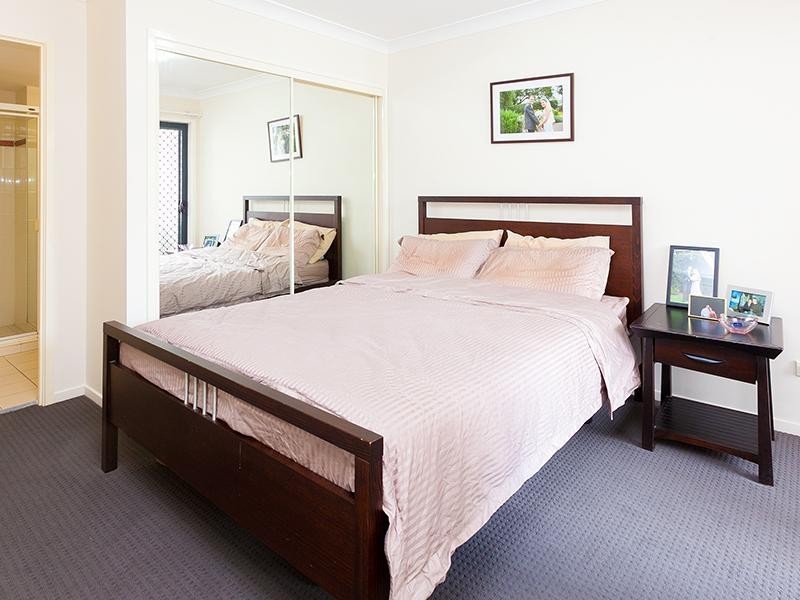 52 NEWSTEAD TERRACE, Newstead QLD 4006