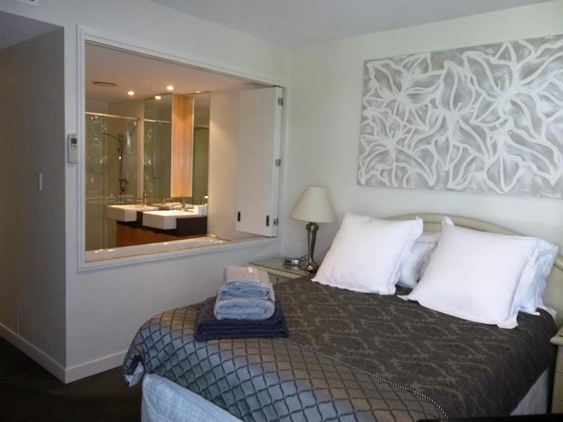 10 Pidgeon Close, West End QLD 4101