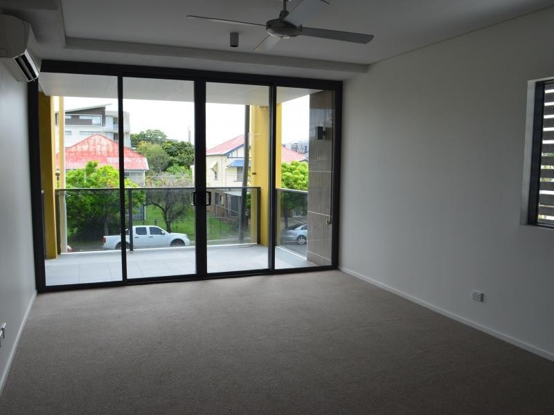 40 Carl Street, Woolloongabba QLD 4102