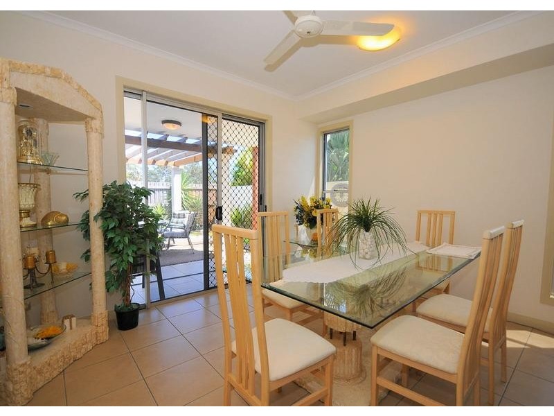 230 Pulgul St, Urangan QLD 4655