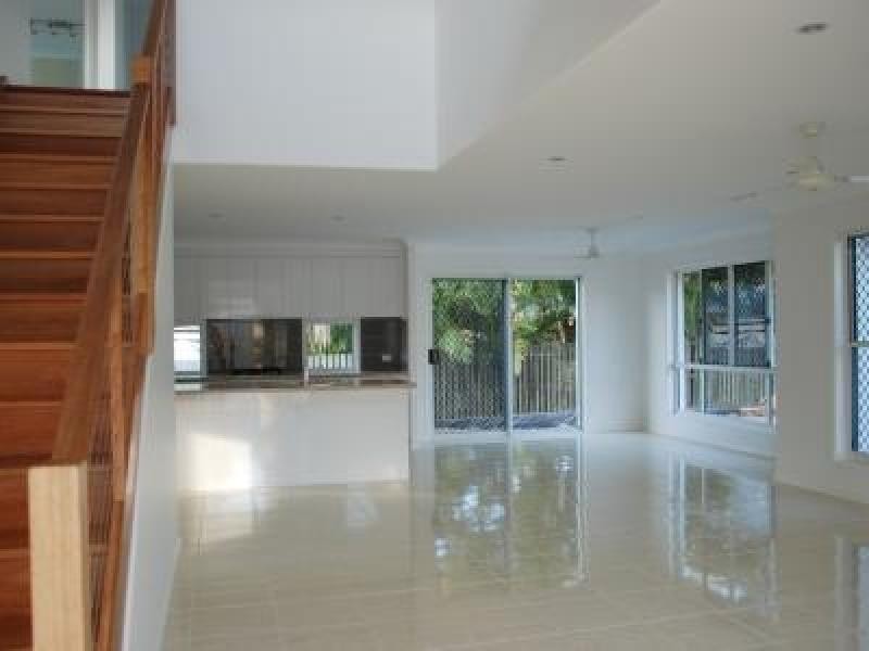 38 Tavistock St, Torquay QLD 4655