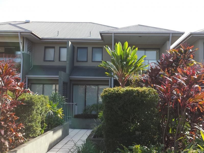 45 Bundall Rd, Bundall QLD 4217