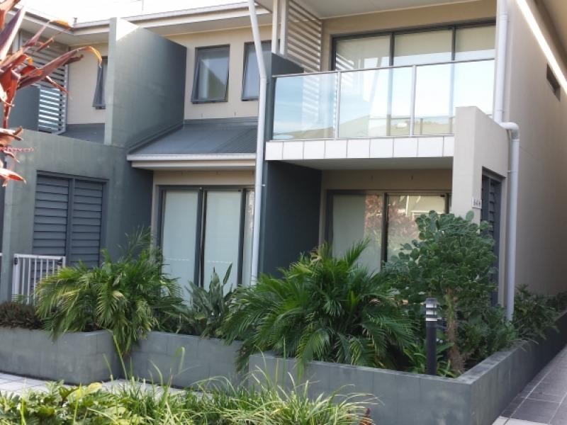 45 Bundall Rd, Bundall QLD 4217