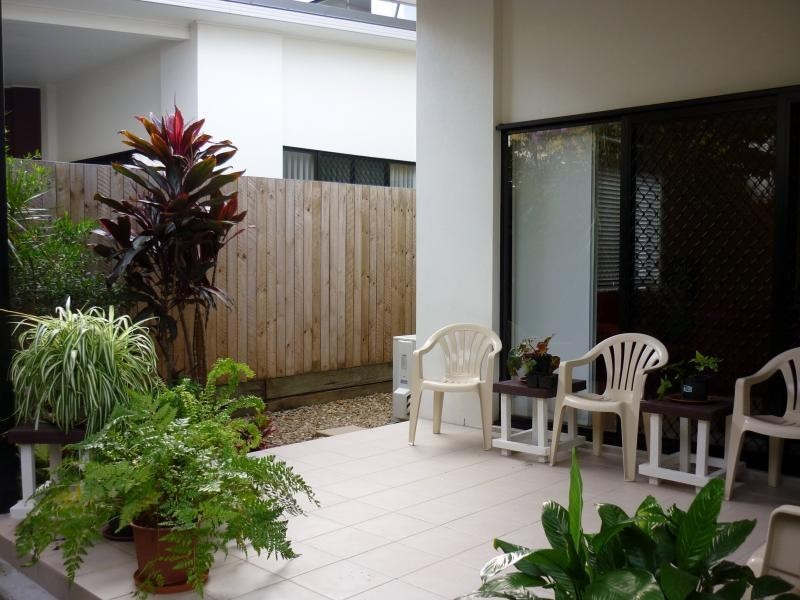 16 Surbiton Court, Carindale QLD 4152