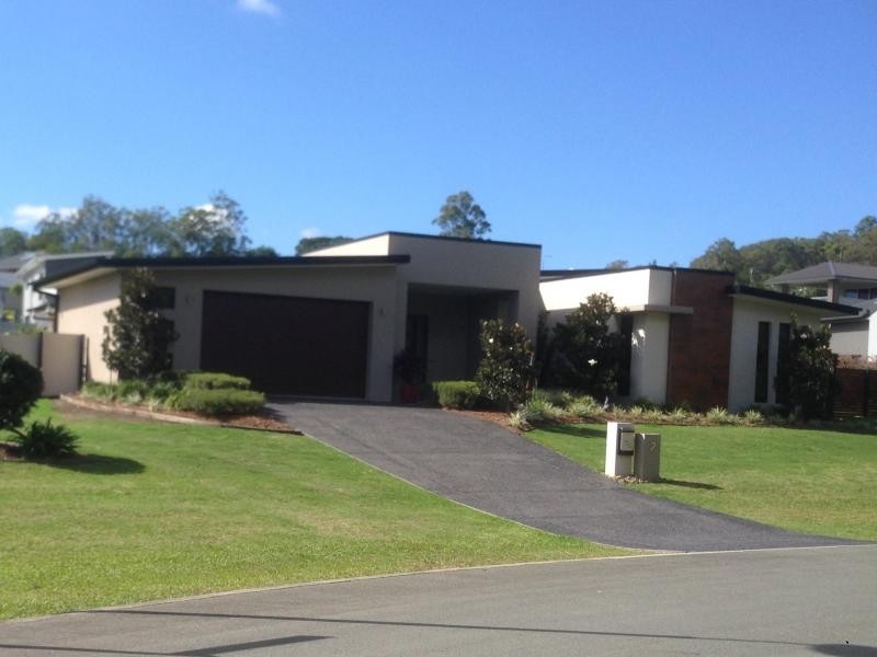 2 Summer Hill Cres, Maudsland QLD 4210