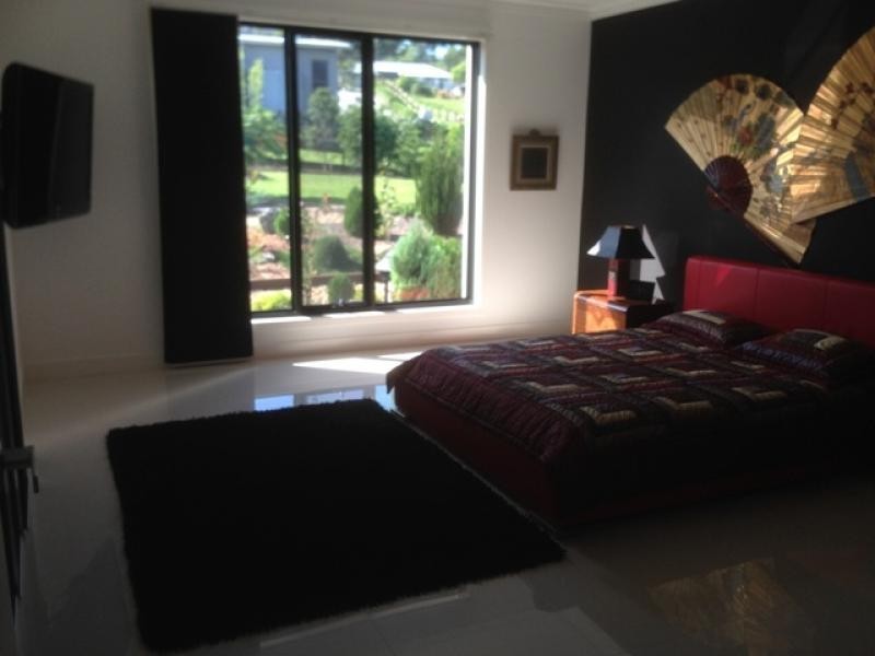 2 Summer Hill Cres, Maudsland QLD 4210