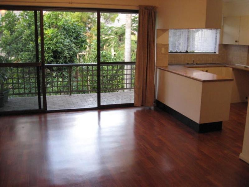 111 Markeri Street, Mermaid Waters QLD 4218