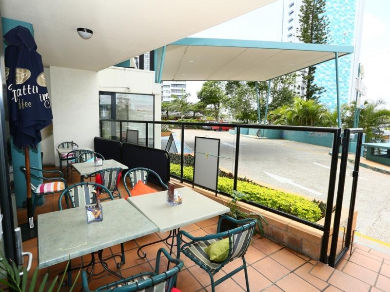 32 Surf Parade, Broadbeach QLD 4218