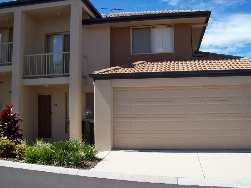 19 Johnston Street, Carina QLD 4152