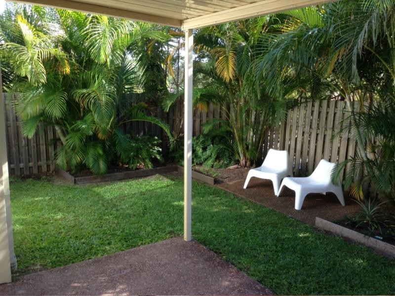 74 Universal Street, Pacific Pines QLD 4211