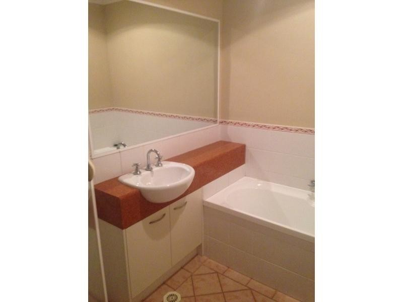 60 Ancona Street, Carrara QLD 4211