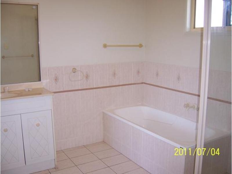 279 Cotlew St. West,, Ashmore QLD 4214