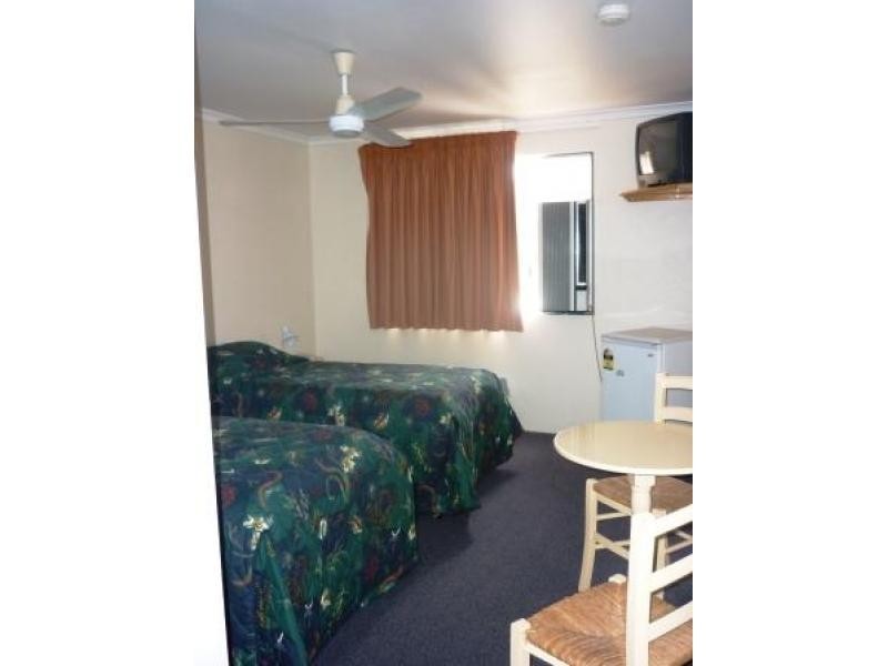 383 The Esplanade, Torquay QLD 4655
