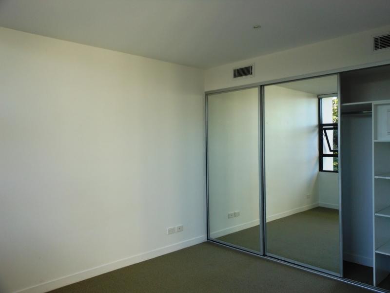 10 Pidgeon Close, West End QLD 4101