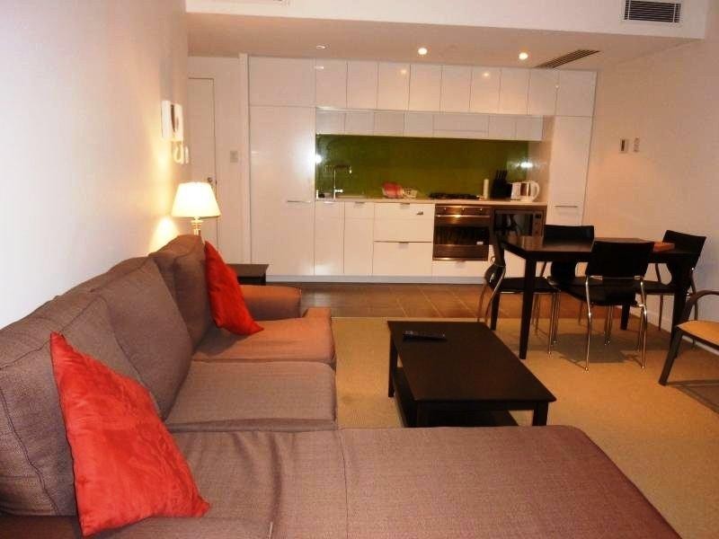 10 Pidgeon Close, West End QLD 4101