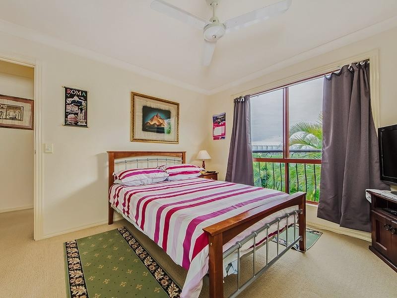 8 Woody Views Way, Robina QLD 4226