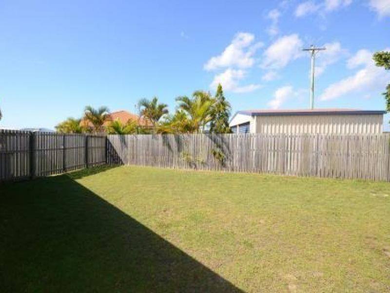 10 Isis Crt, Eli Waters QLD 4655